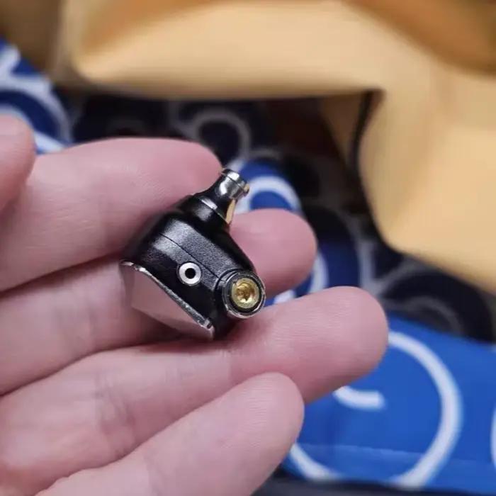 XSL IRiver Pathfinder 2BA + 2DD hybride haute fidélité dans l'oreille écouteurs MMCX